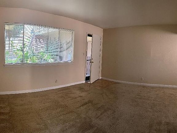 3rd image of 1623 Ontario Dr APT 2