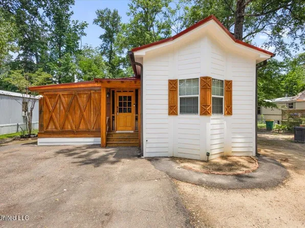 348 Lakeview Rd, Ridgeland, MS 39157