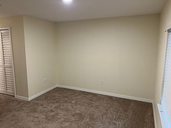 5th image of 2628 Queens Ct
