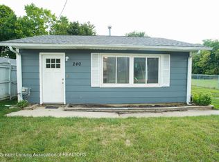 240 Isham St, Lyons, MI 48851