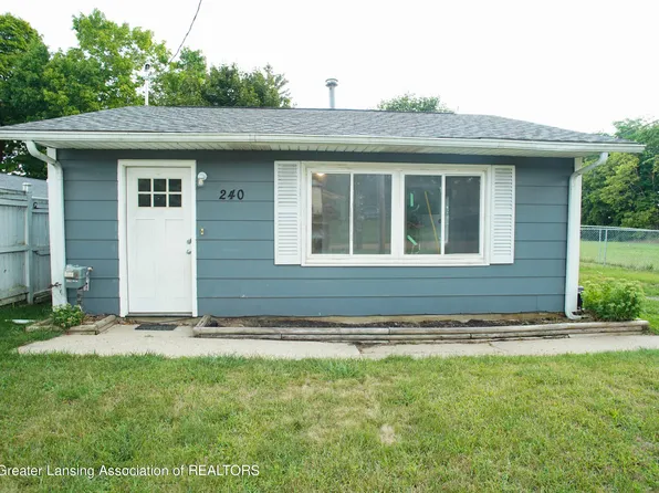 240 Isham St, Lyons, MI 48851