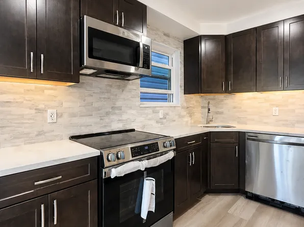 31-59 43rd Street image 1 of 14