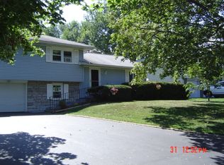 855 Latta Rd, Rochester, NY 14612