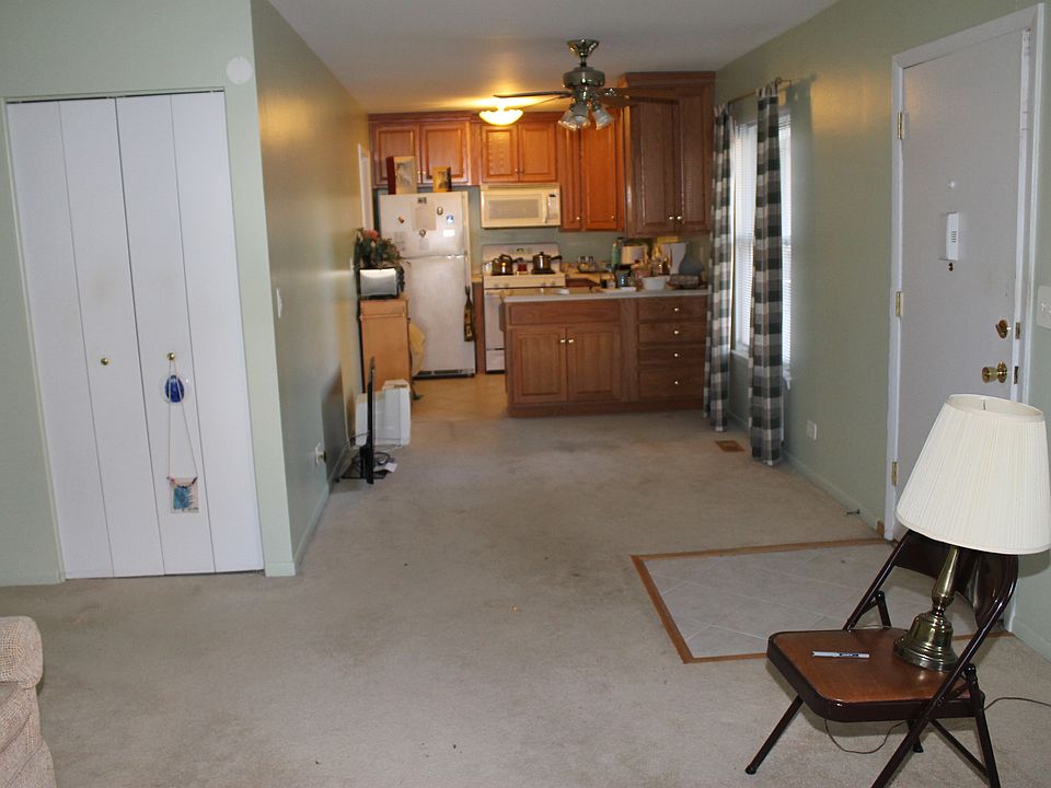 1st image of 791 Wellington Ave #33