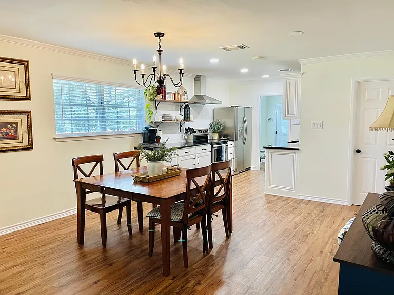 Lazy Oak Dr — Photo 9