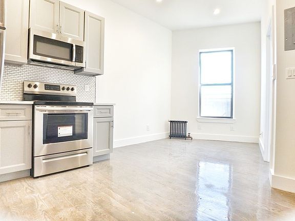 2nd image of 53-23 Roosevelt Ave #1A