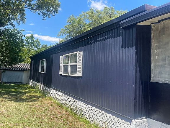4th image of 1360 Everglades Cir