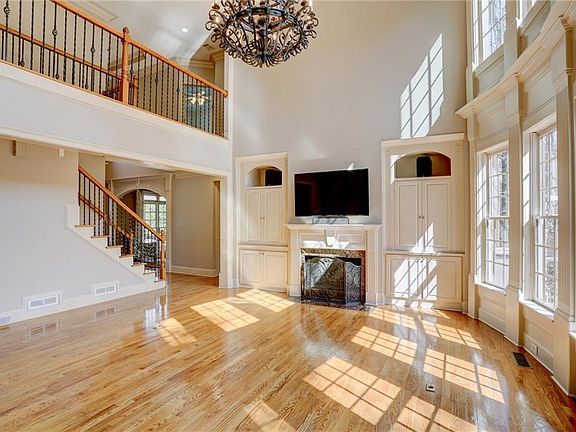 3rd image of 11015 Callington Ct
