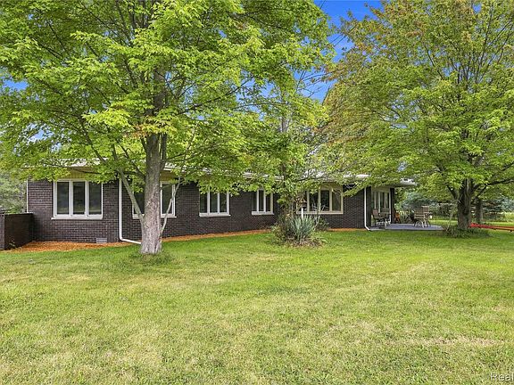 2nd image of 7386 Dean Rd