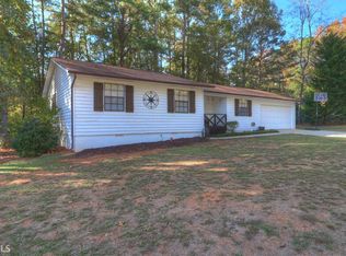 14 Lynn Cir, Newnan, GA 30263