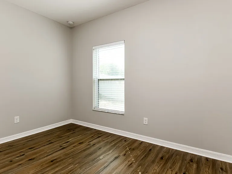 346 Vitoria Rd — Photo 13