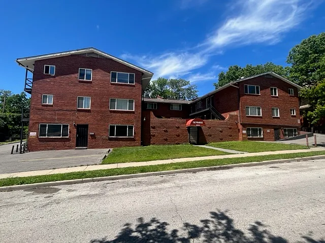 3410 Harrison St #10 — Photo 2