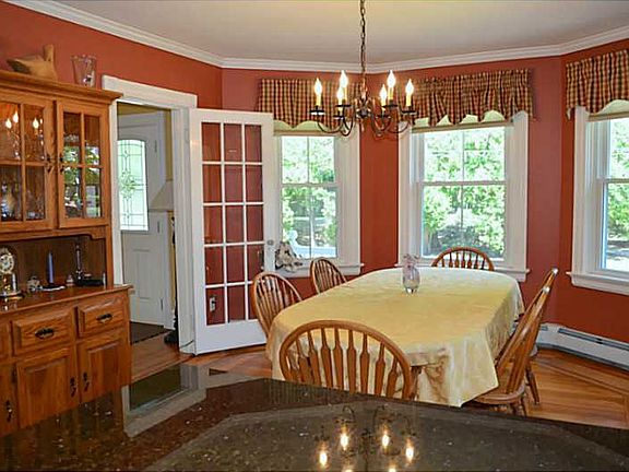 5th image of 20 Knollwood Ave