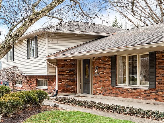 3rd image of 1810 Hibiscus Ct