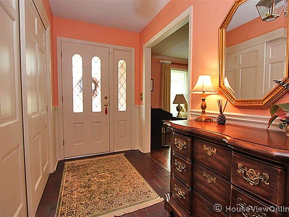 4th image of 1924 Oak Hills Dr