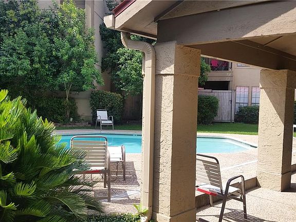 5th image of 1202 Thorpe Ln APT 214