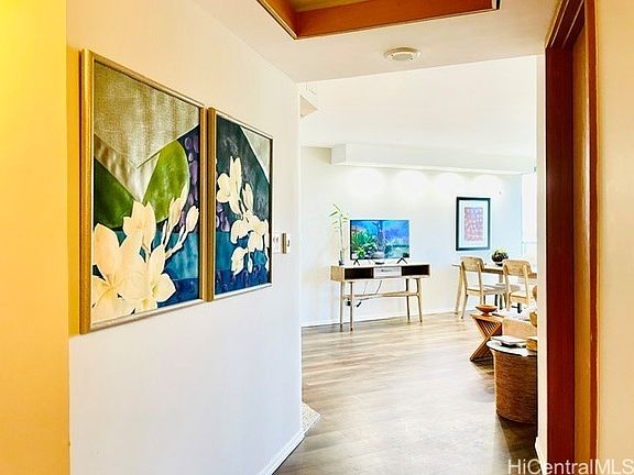 3rd image of 1888 Kalakaua Ave APT 1806