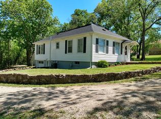 1910 Parker St, Osawatomie, KS 66064