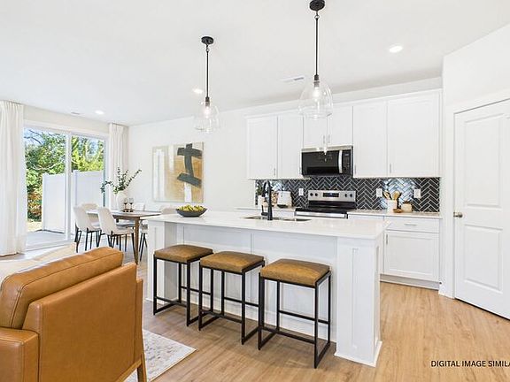 3rd image of 311 Kings Dr #1