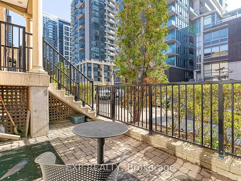 50 E Liberty St #1111 — Photo 26