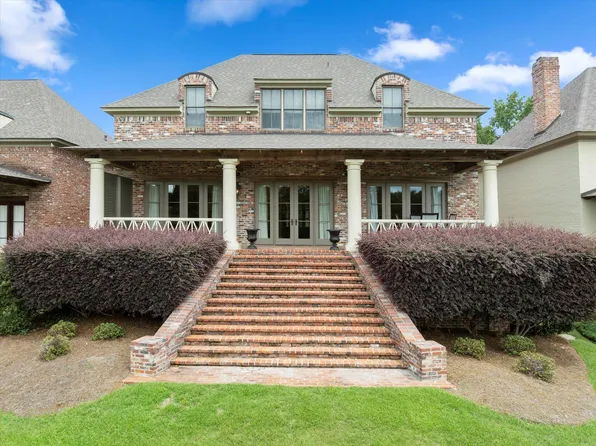 44 Golf Club Rd, Hattiesburg, MS 39402