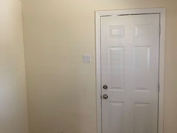 2nd image of 13580 Depot St #B