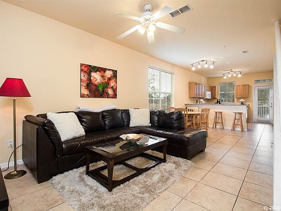 2nd image of 621 SW 10th St APT 209