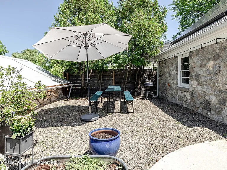 37 Harry Howard Ave — Photo 22