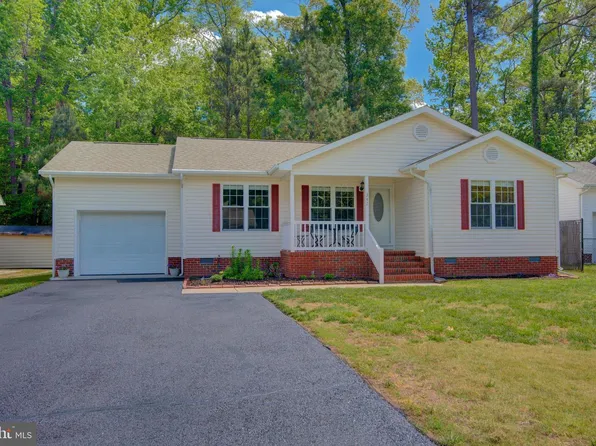 342 9th St, Colonial Beach, VA 22443