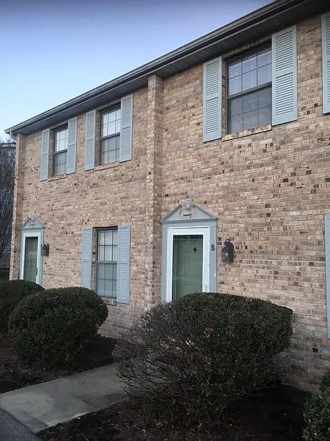 53 Eastgate Cir #C