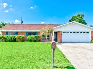 115 N 32nd St, Nederland, TX 77627