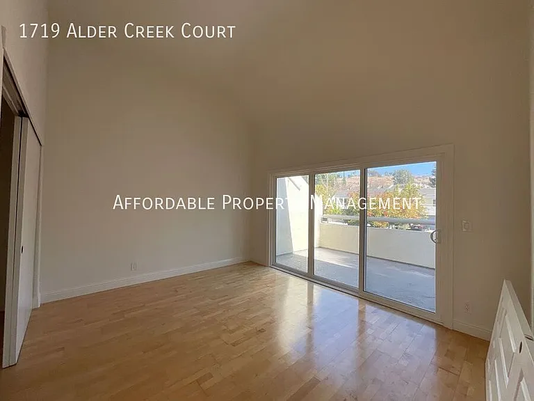 1719 Alder Creek Ct — Photo 6