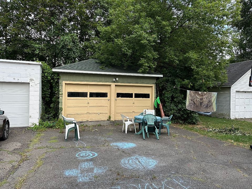 2nd image of 184 W End Ave