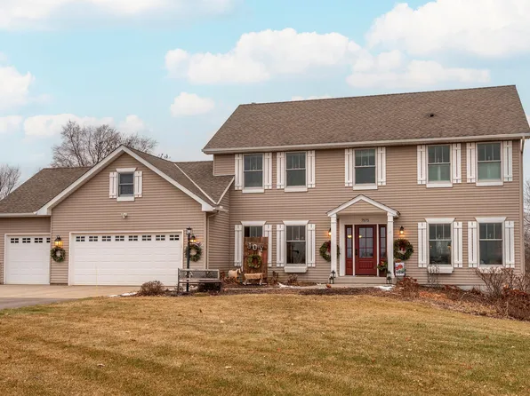 7575 Mellgren Ln, Chaska, MN 55318