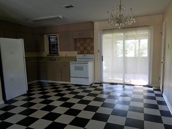 3rd image of 1312 Natasha St