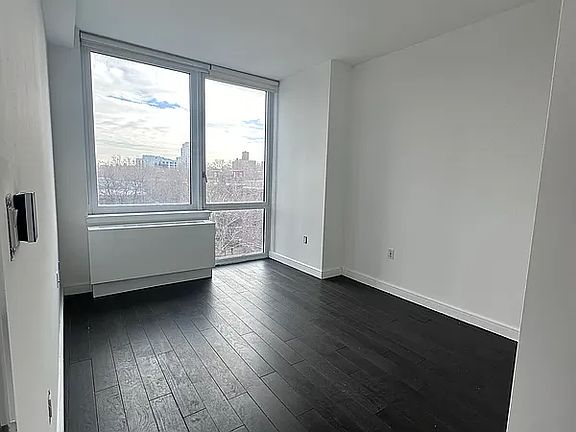 5th image of 309 Gold St APT 5E