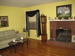 1st image of 33 Woodbine Ave