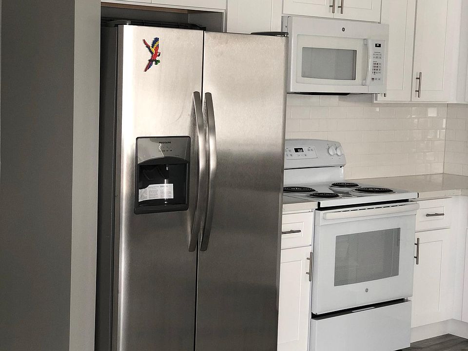 1st image of 13731 32nd Ave NE APT 2