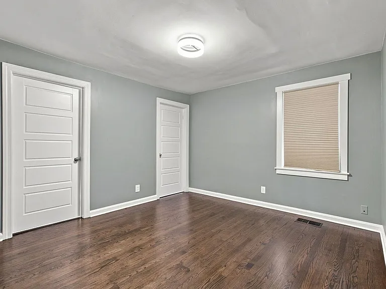 800 Oak St — Photo 12