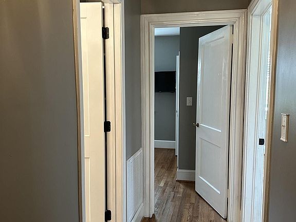 5th image of 34 Brookside Cir