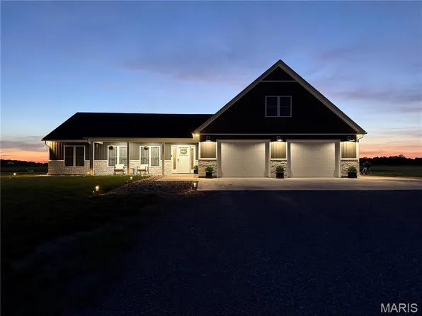55550 Lone Cedar Trl, New London, MO 63459