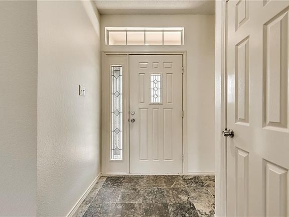 2nd image of 1404 Dudley Dr