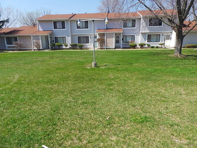 2253 Windsor Ln photo 1