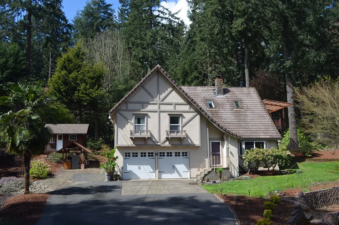 12945 SW 135th Ave photo 1