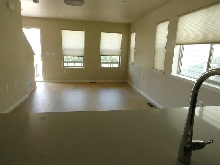 125 Doudy Ct — Photo 4