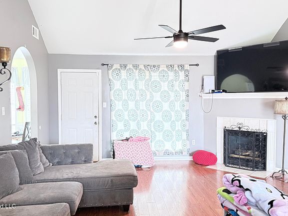 2nd image of 9635 Geneva Loop N