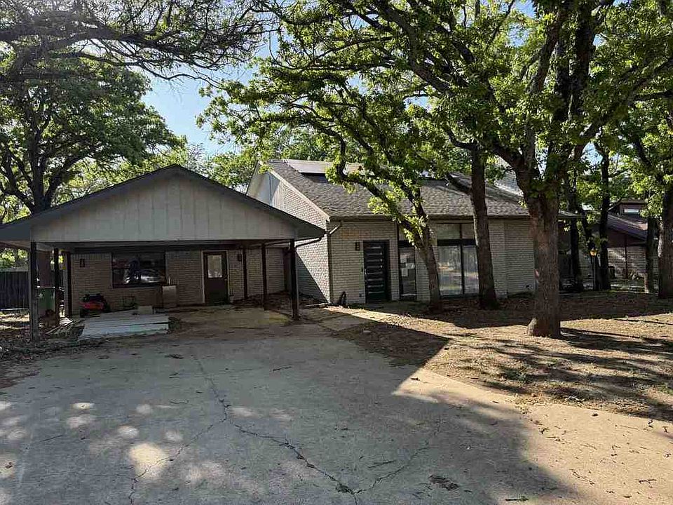 1st image of 409 Briarwood Dr