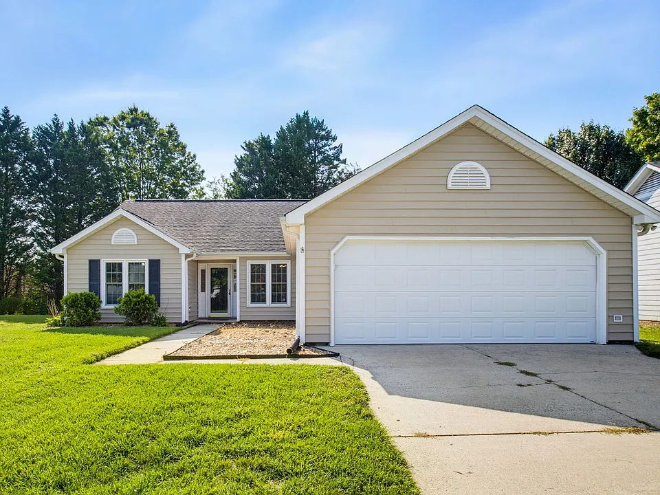 6 Hickory Knoll Ct