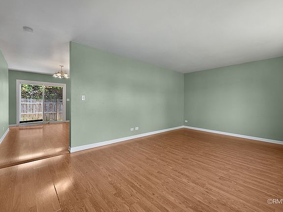4th image of 111 E Magnolia St
