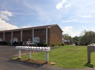 215 Longsite Dr APT 9, Uniontown, PA